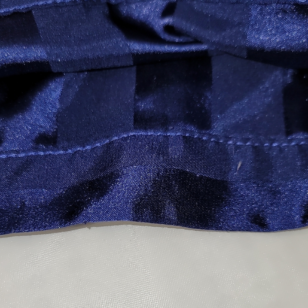 Elegant Blue Satin Pajama Set with Contrast Piping - Picture 11 of 11